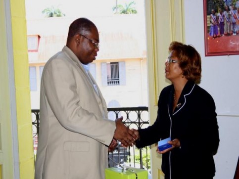 france-le-ministre-alexandre-tapoyo-attendu-a-paris